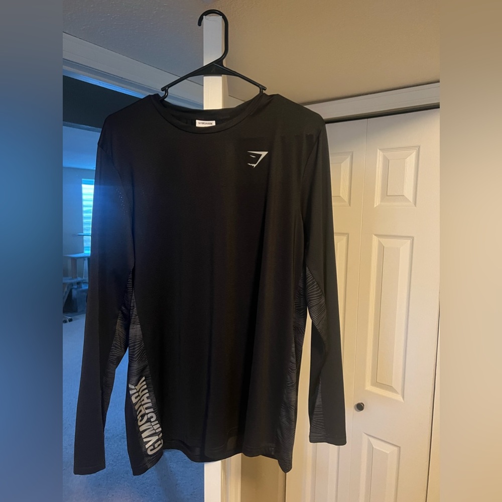 Gym shark long sleeve